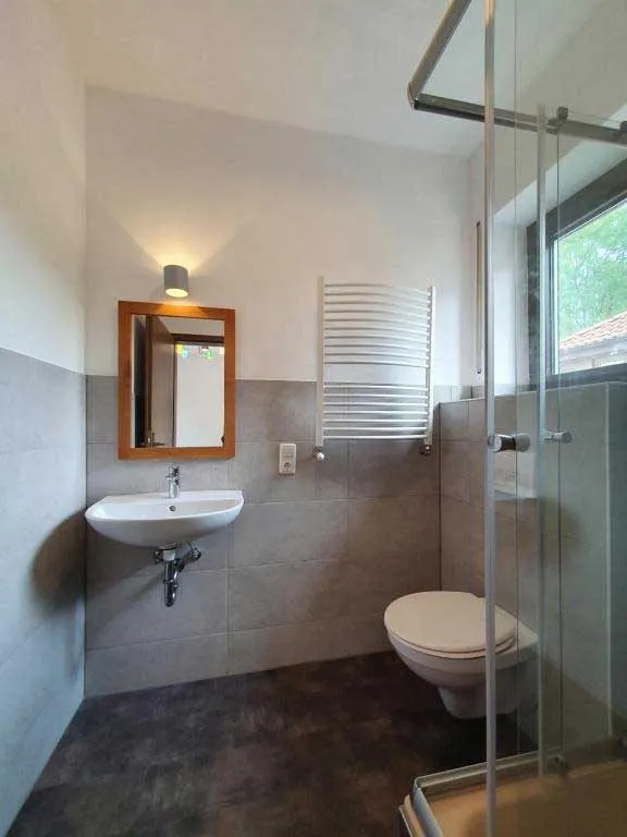 Doppelzimmer mit Balkon: Detail der Zimmereinrichtung