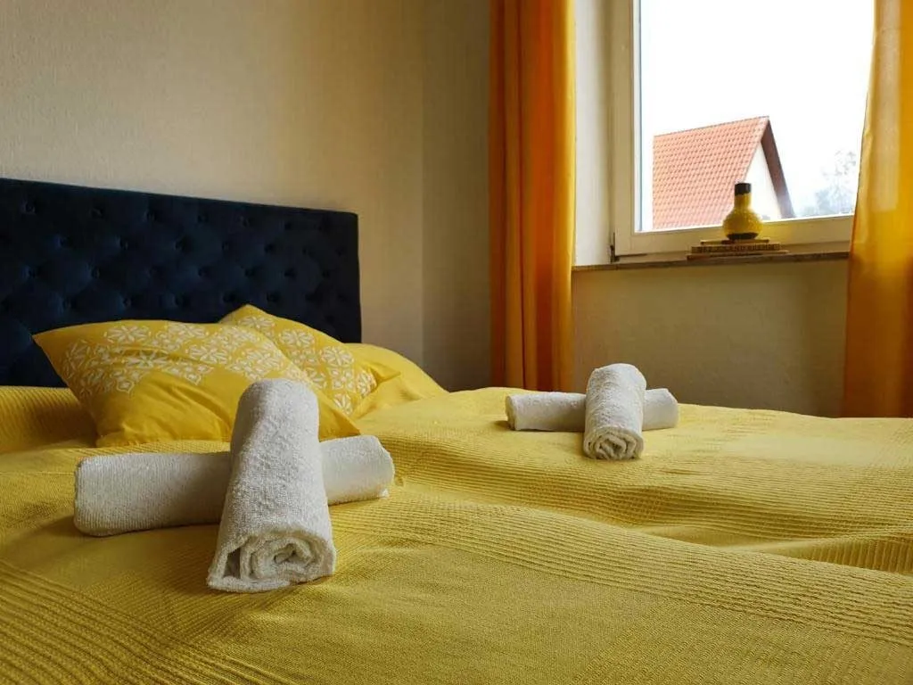 Standard Doppelzimmer: Schreibtisch und Sitzbereich